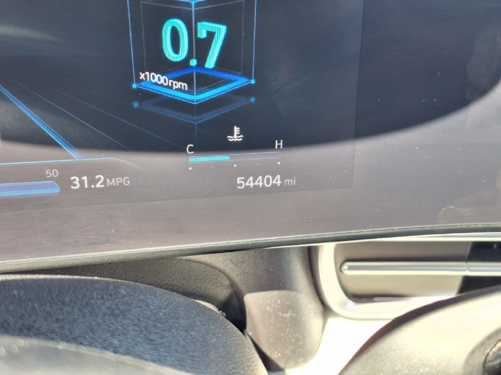 Used 2024 Hyundai Elantra Limited FWD image 18