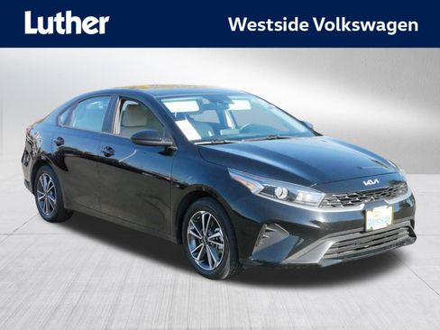 Used 2022 Kia Forte LXS image 1