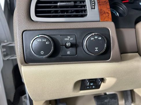 Used 2013 GMC Sierra 2500 SLT w/ SLT Convenience Package AWD/4WD image 17