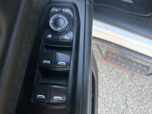 Used 2022 Chevrolet Silverado 2500 Custom w/ Custom Value Package AWD/4WD image 13