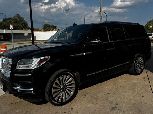 Used 2019 Lincoln Navigator L Reserve w/ Cargo Package AWD/4WD image 10