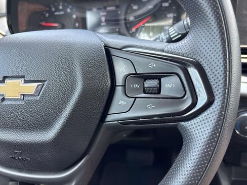 Used 2024 Chevrolet Trax LS w/ LS Convenience Package FWD image 18