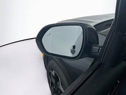 Used 2025 Kia Seltos S FWD image 16