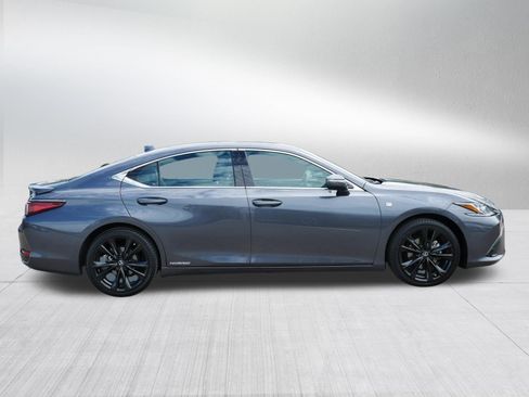 Used 2022 Lexus ES 300h F Sport w/ Accessory Package 2 FWD image 8