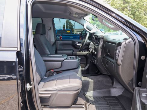Used 2020 Chevrolet Silverado 1500 Custom w/ Custom Value Package AWD/4WD image 25