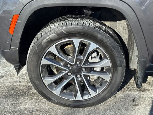 Used 2023 Jeep Grand Cherokee Overland w/ MOPAR Finishing Package image 10