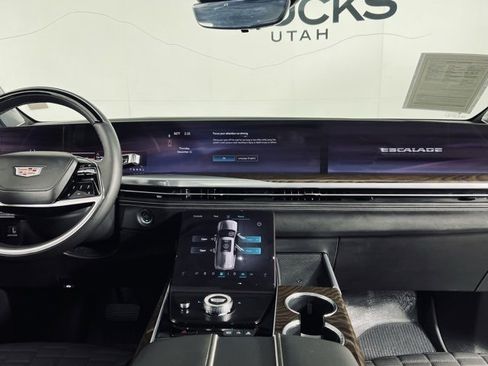 Used 2025 Cadillac Escalade Sport Platinum image 35