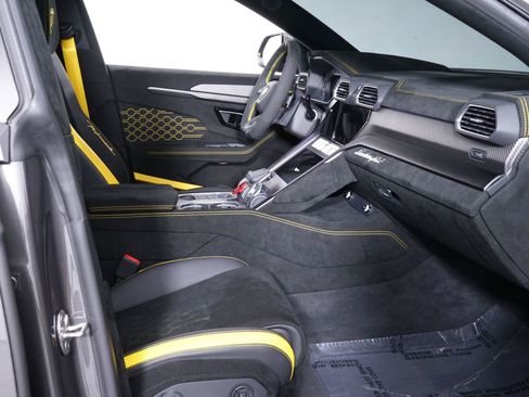 Used 2024 Lamborghini Urus Performante image 25
