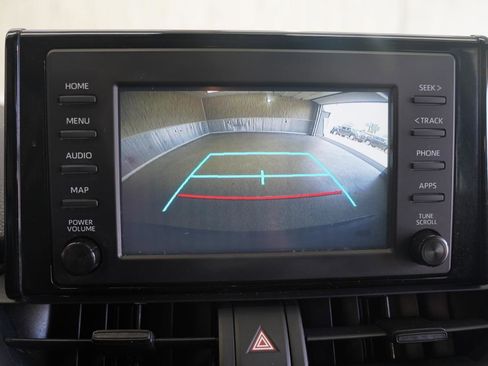 Used 2019 Toyota RAV4 LE w/ All Weather Liner Package AWD/4WD image 19