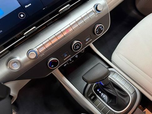 Certified 2024 Hyundai Kona SE image 30