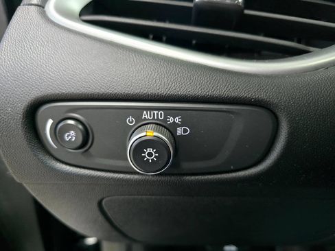 Used 2024 Chevrolet Malibu LT image 25