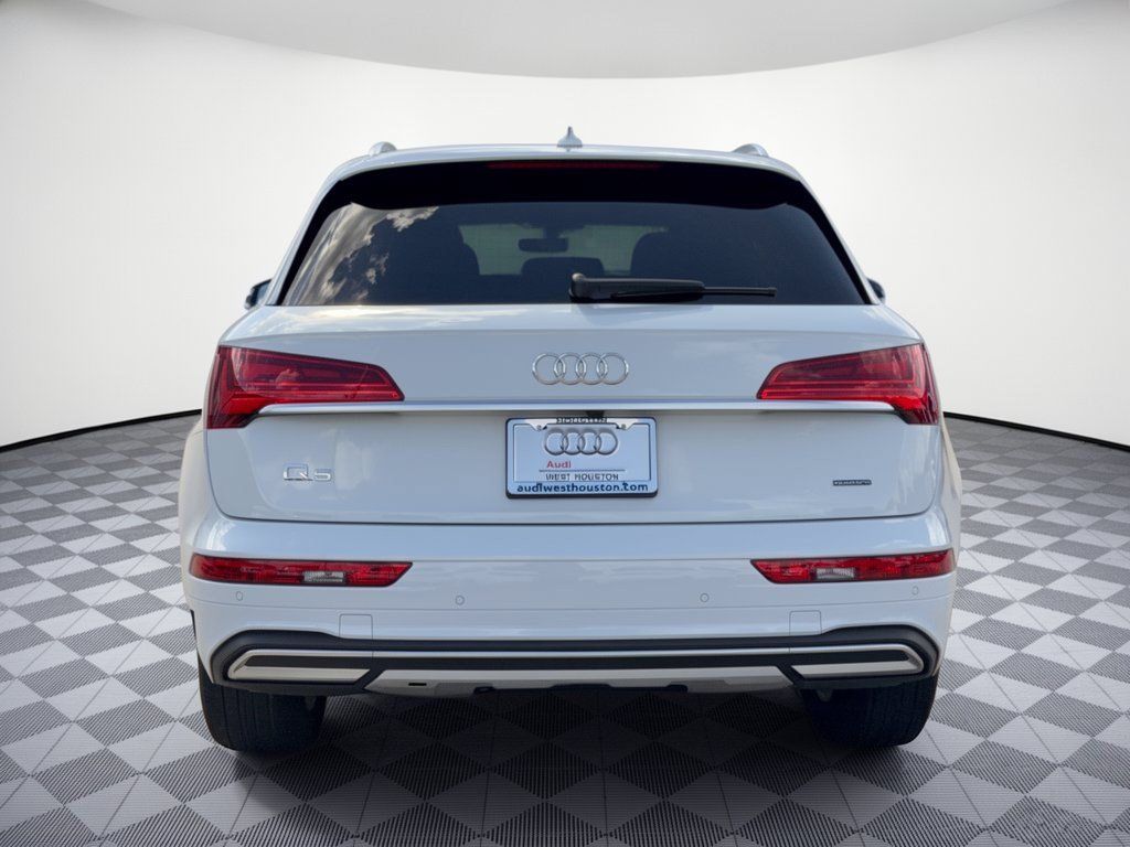 Used 2023 Audi Q5 2.0T Premium w/ Convenience Package AWD/4WD image 11