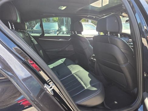 Used 2023 BMW M550i xDrive w/ Executive Package AWD/4WD image 16