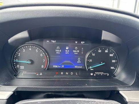 Used 2023 Ford Explorer XLT AWD/4WD image 32