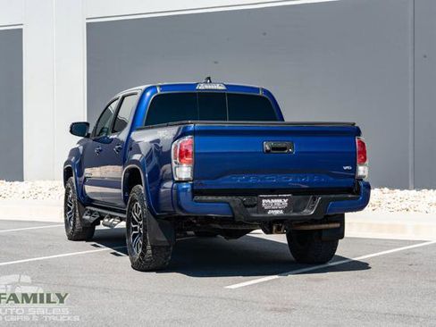 Used 2022 Toyota Tacoma TRD Sport w/ TRD Premium Sport Package image 7