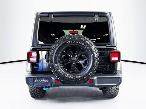 Used 2023 Jeep Wrangler Unlimited w/ Cold Weather Group image 7