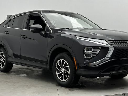 Used 2023 Mitsubishi Eclipse Cross ES image 3