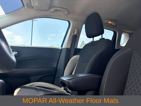Used 2021 Jeep Compass Sport FWD image 4