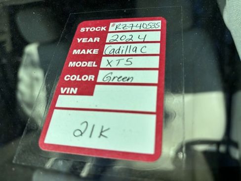 Used 2024 Cadillac XT5 Premium Luxury w/ Technology Package image 5