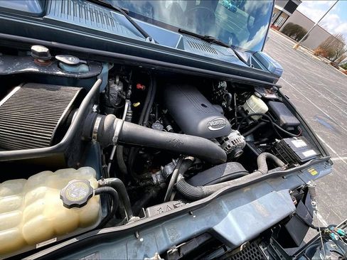 Used 2005 HUMMER H2 SUT w/ Preferred Equipment Group image 10