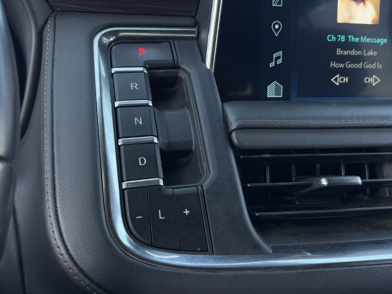 Used 2024 Chevrolet Tahoe LT RWD image 19