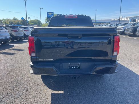 Used 2025 Chevrolet Colorado W/T w/ Advanced Trailering Package image 10