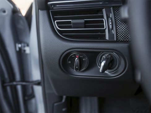 New 2026 Porsche Macan S image 22