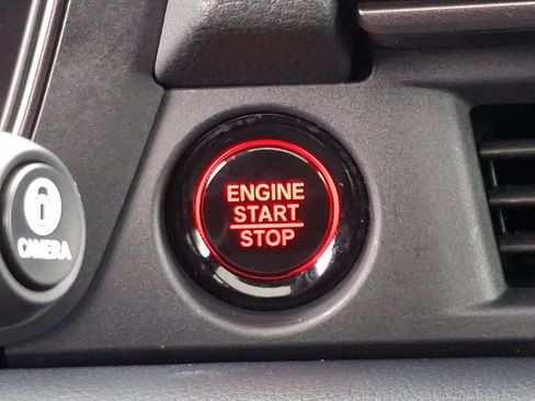 Certified 2025 Honda Pilot TrailSport image 27