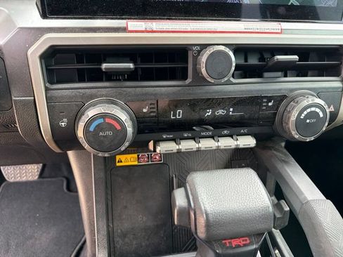 Used 2025 Toyota Tacoma TRD Off-Road w/ TRD Off Road Upgrade Package AWD/4WD image 19