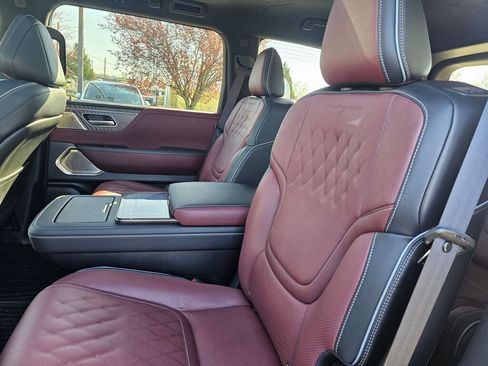 Used 2025 INFINITI QX80 Autograph w/ Autograph Exterior Package image 21