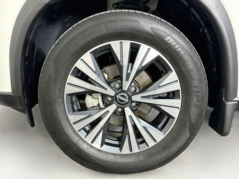Used 2023 Nissan Rogue SV w/ SV Premium B Package AWD/4WD image 11