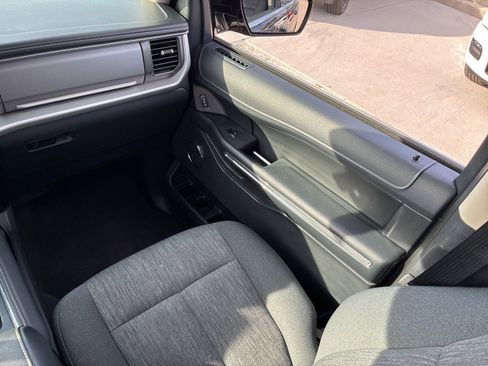 Used 2024 Ford Expedition XLT image 14