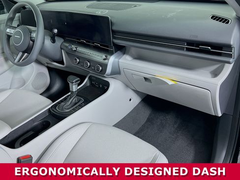 Used 2024 Hyundai Kona SE image 21