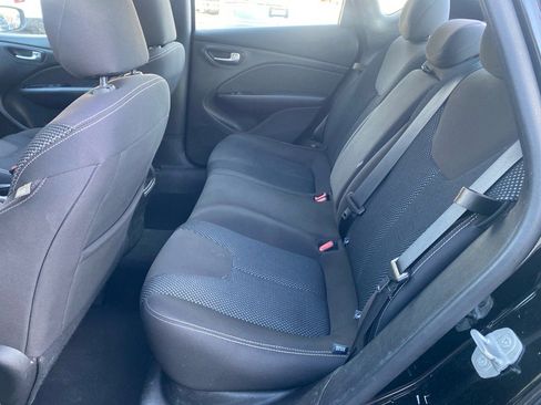 Used 2015 Dodge Dart SXT image 19