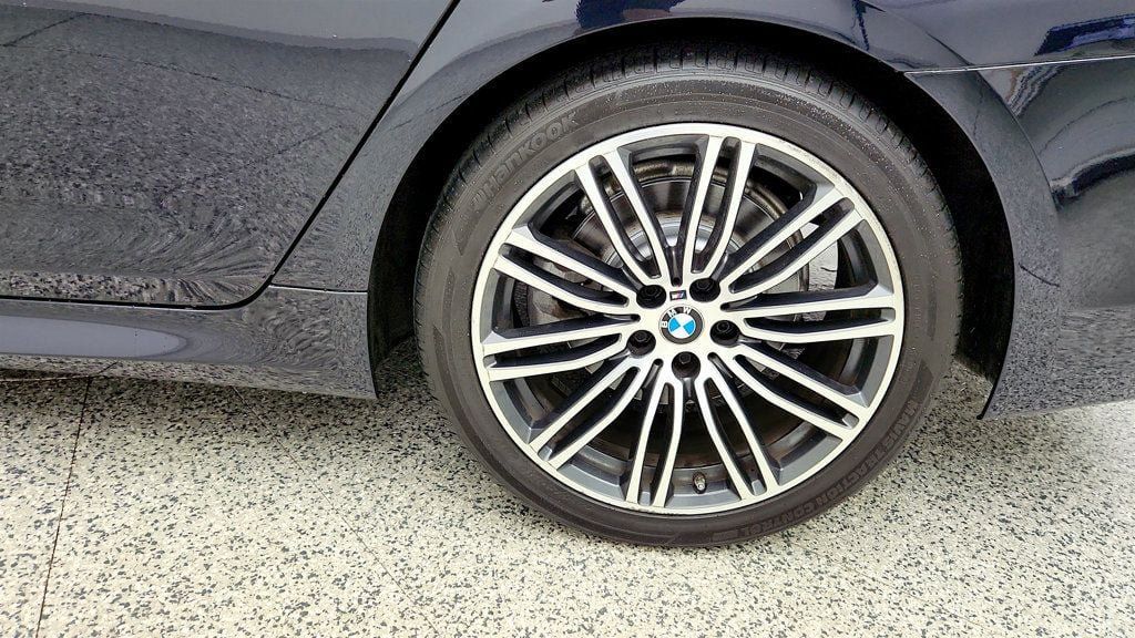 Used 2019 BMW 530i xDrive w/ M Sport Package AWD/4WD image 9