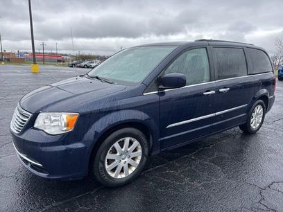 Used 2016 Chrysler Town & Country Touring w/ Driver Convenience Group