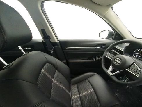 Used 2024 Nissan Altima 2.5 SR image 24