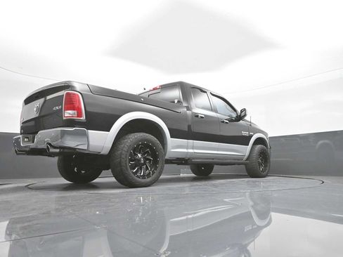 Used 2017 RAM 1500 Laramie w/ Convenience Group AWD/4WD image 40