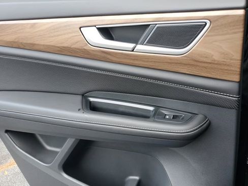 New 2026 Volkswagen Atlas SE image 13