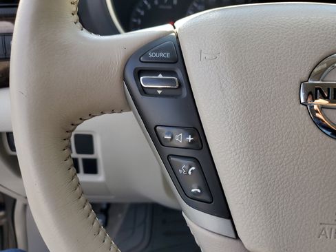 Used 2016 Nissan Quest SV image 17