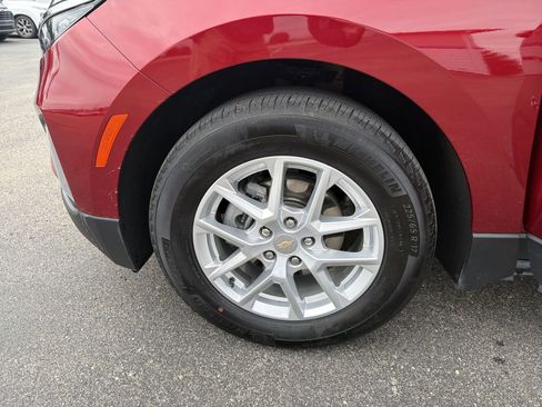 Used 2023 Chevrolet Equinox LT image 30
