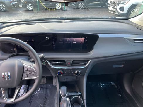 Used 2025 Buick Encore GX Preferred image 18