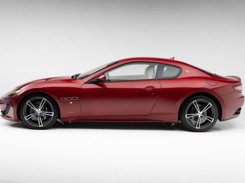 Used 2015 Maserati GranTurismo Sport image 9
