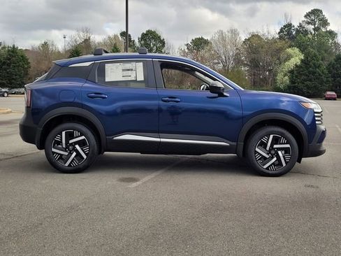 New 2026 Nissan Kicks SV w/ Cold Weather Package FWD image 6