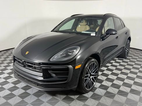 New 2025 Porsche Macan image 1