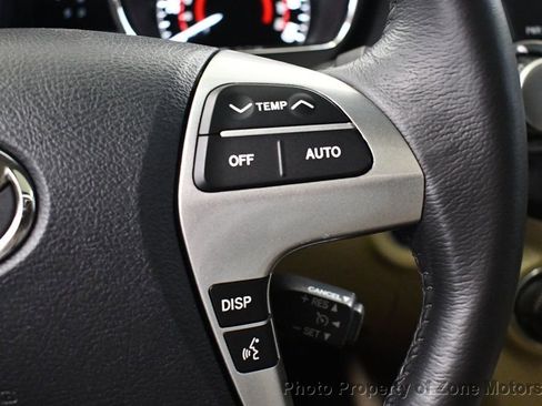 Used 2012 Toyota Highlander Limited w/ Tow Pkg image 38