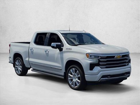 Certified 2024 Chevrolet Silverado 1500 High Country AWD/4WD image 3