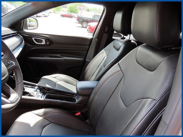 Used 2023 Jeep Compass Limited AWD/4WD image 13