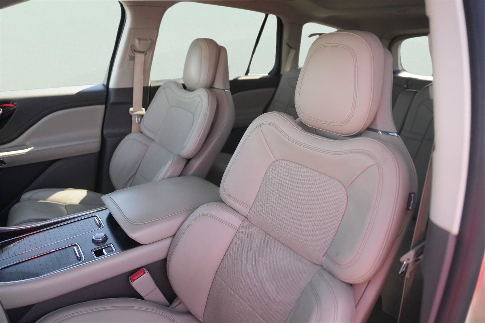 Used 2020 Lincoln Aviator Reserve w/ Equipment Group 201A RWD image 10