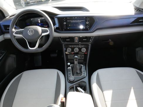 Used 2023 Volkswagen Taos SE w/ Panoramic Sunroof Package AWD/4WD image 10